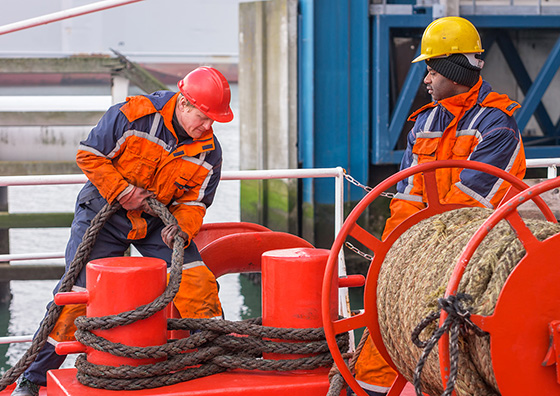 Puertos y navieras Puertos y navieras